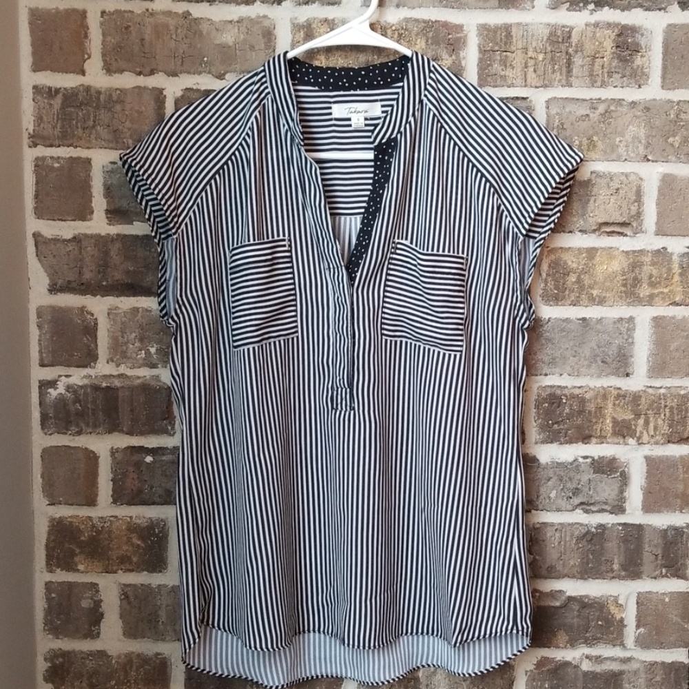 🎪❤Takara Striped Capped Sleeves Top